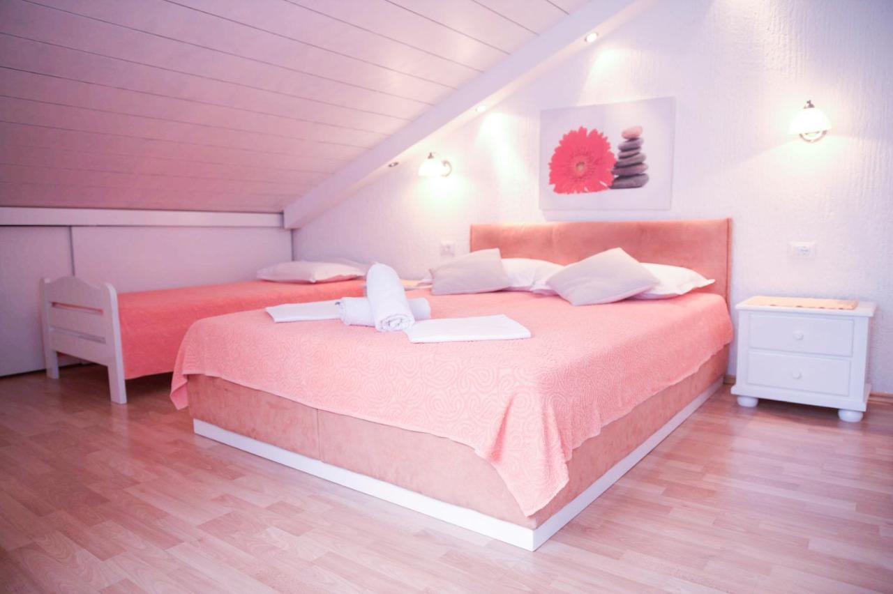House Bilic Apartamento Baška Voda Exterior foto
