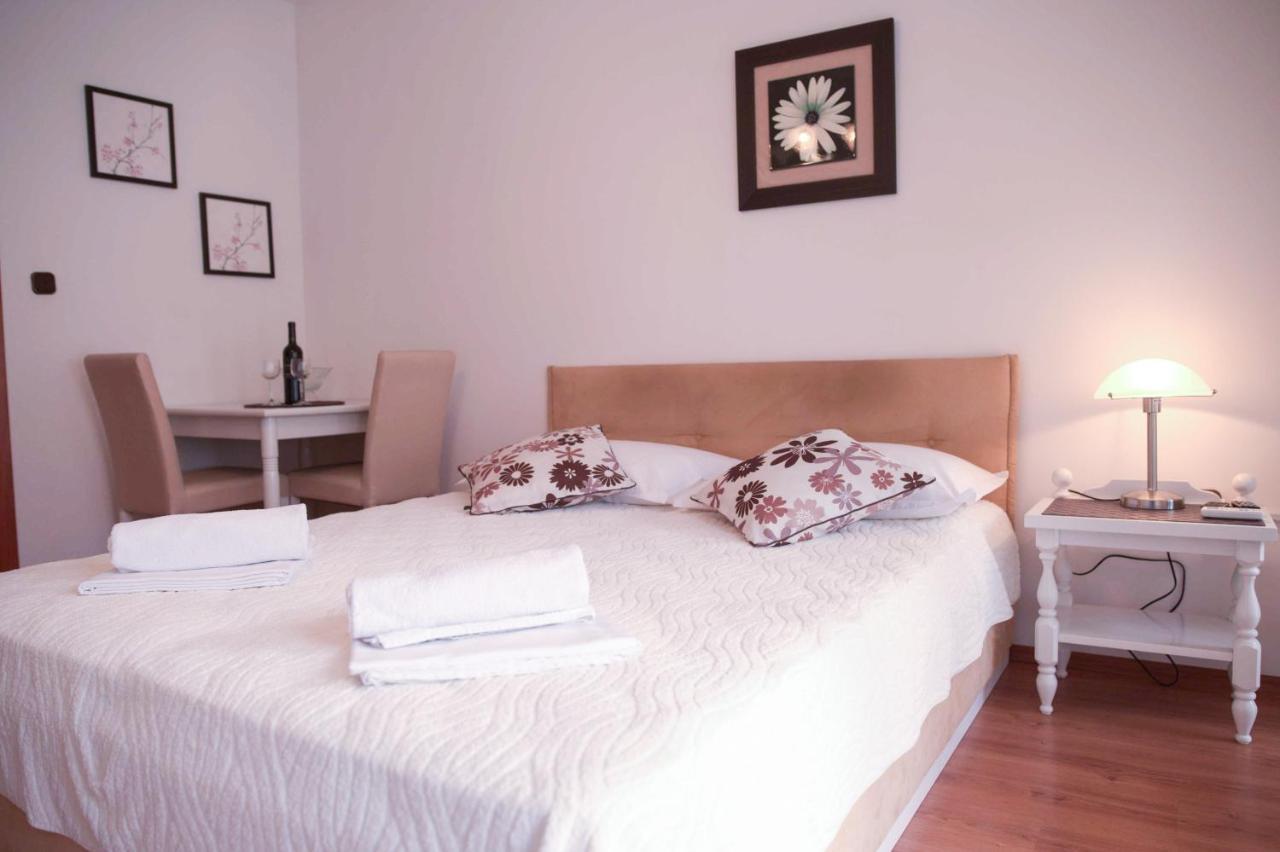 House Bilic Apartamento Baška Voda Exterior foto