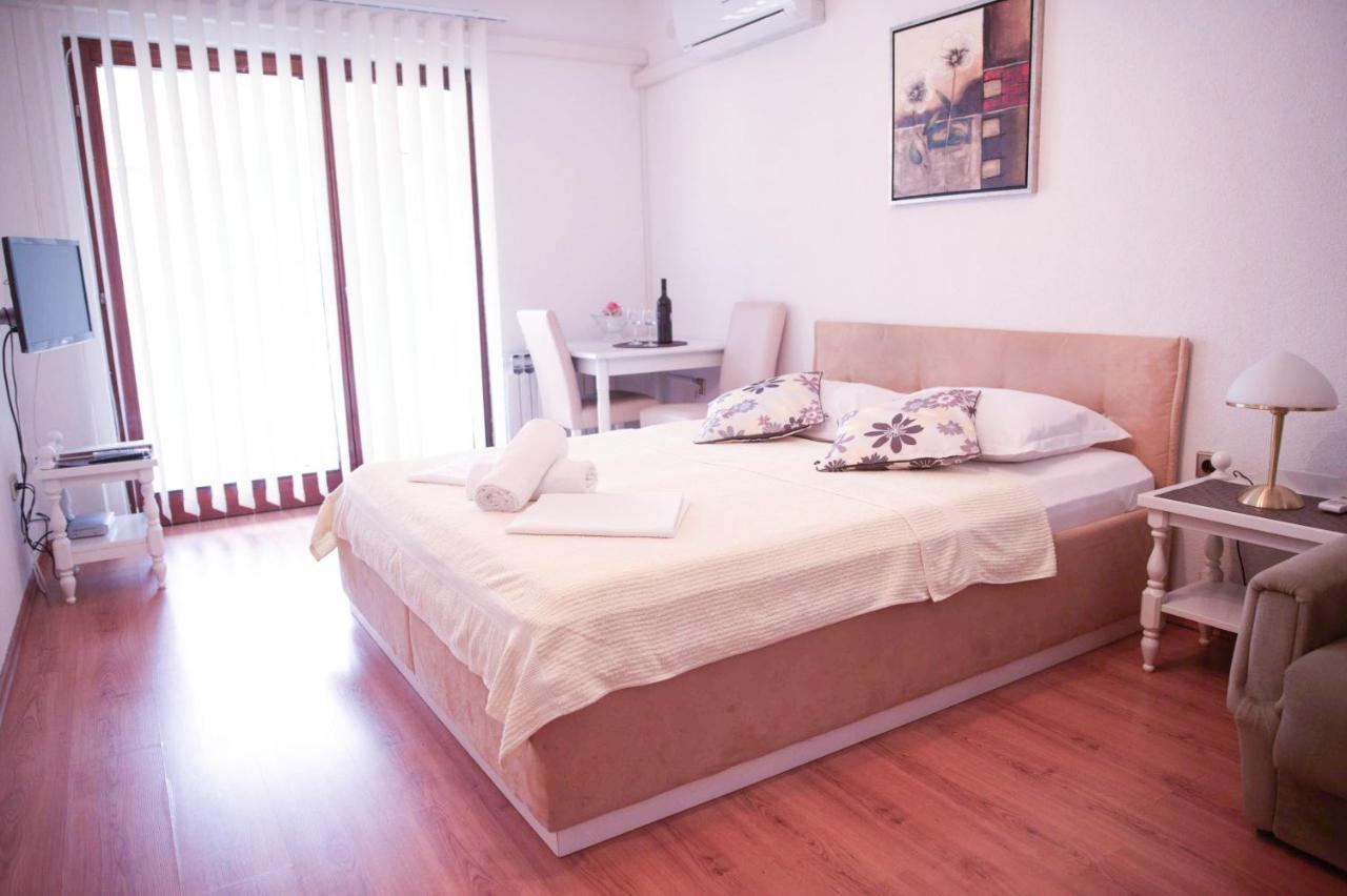 House Bilic Apartamento Baška Voda Exterior foto