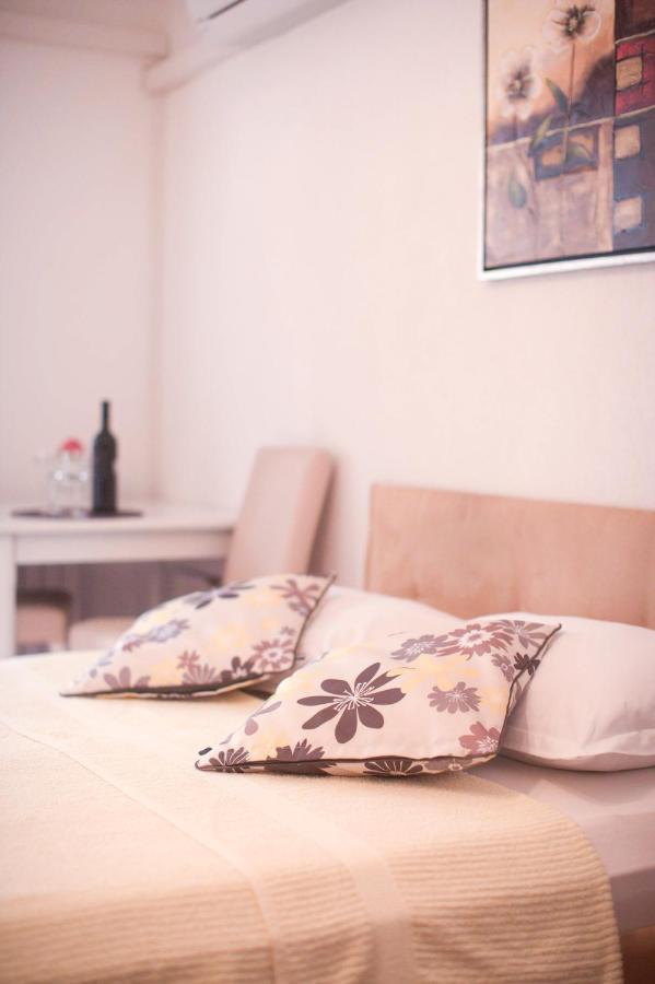 House Bilic Apartamento Baška Voda Exterior foto