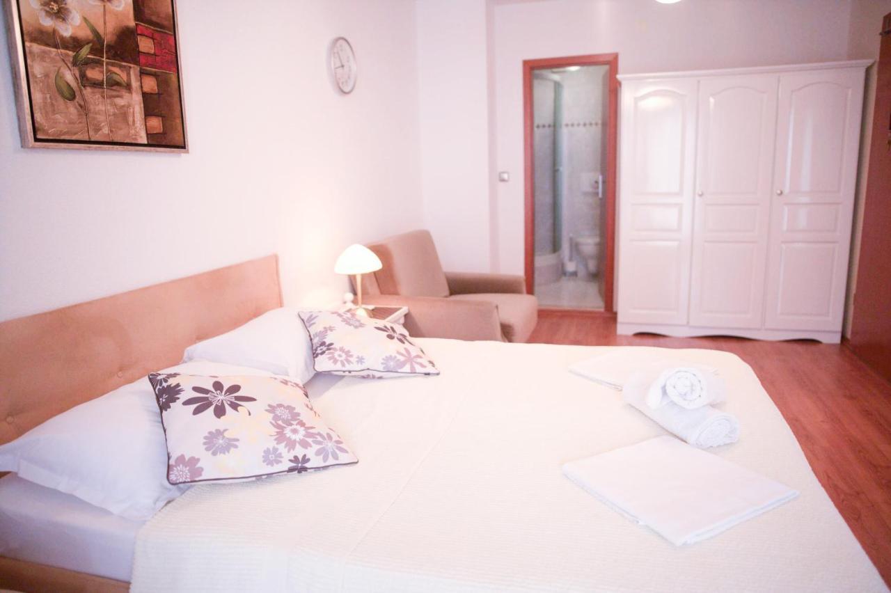 House Bilic Apartamento Baška Voda Exterior foto