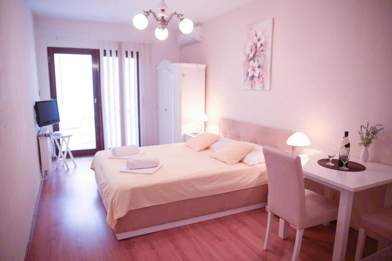 House Bilic Apartamento Baška Voda Exterior foto