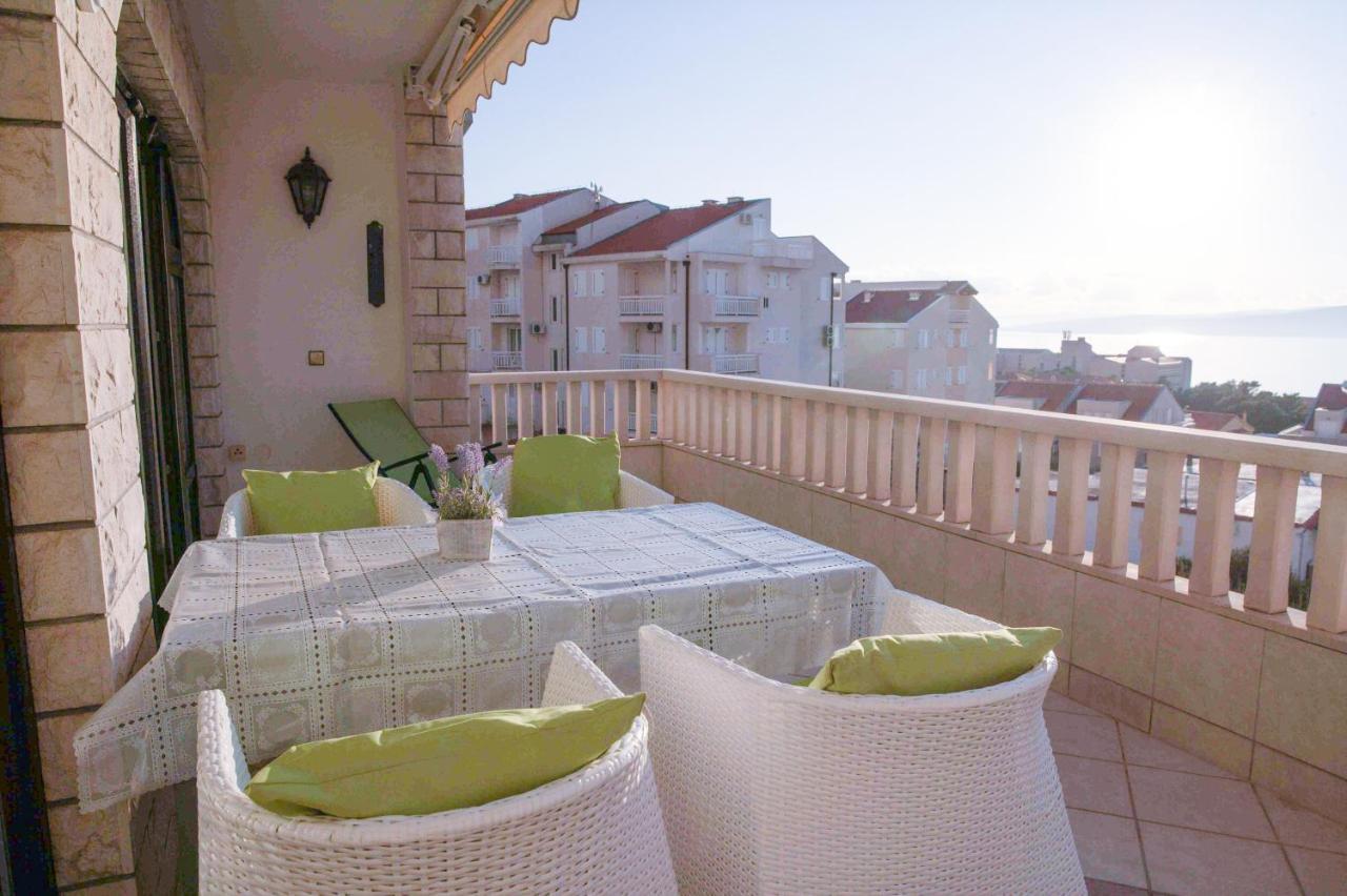House Bilic Apartamento Baška Voda Exterior foto