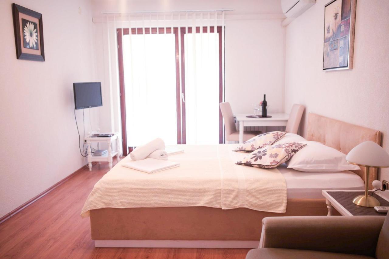 House Bilic Apartamento Baška Voda Exterior foto